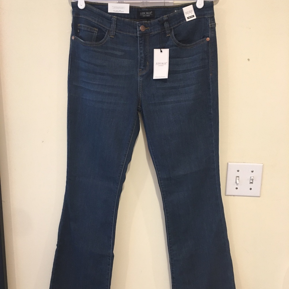 BNWT Judy Blue midrise bootcut dark wash stretch jeans - size 15/32